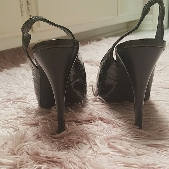 Pumps - Picture 3 of 4